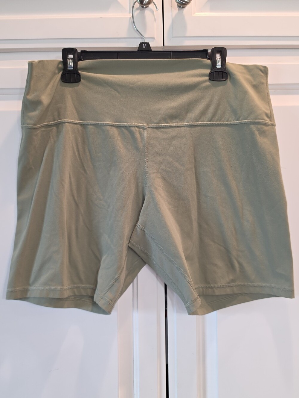 Lululemon athletica Olive Green High-Rise Bike Shorts Size 18